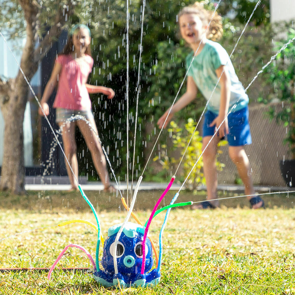 Pack Giant Inflatable Bumper Bubble Ball and Water Sprinkler and Sprayer Toy InnovaGoods-28