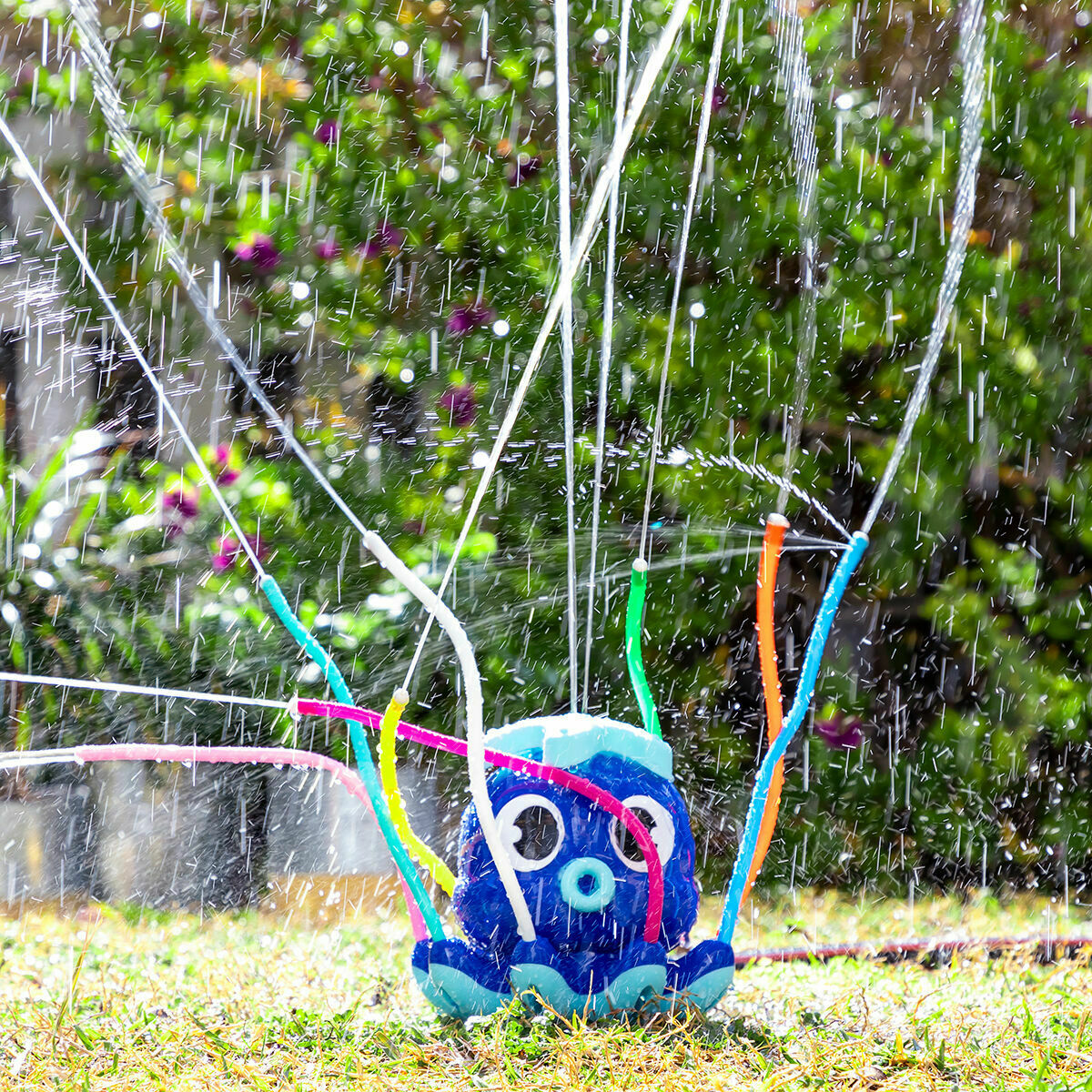 Pack Giant Inflatable Bumper Bubble Ball and Water Sprinkler and Sprayer Toy InnovaGoods-27